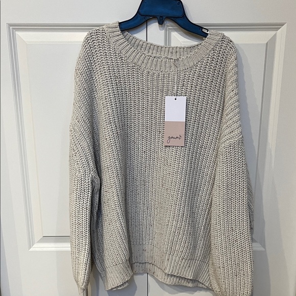 NWT Women's Cream Knit Crew Neck Sweater - Picture 1 of 4